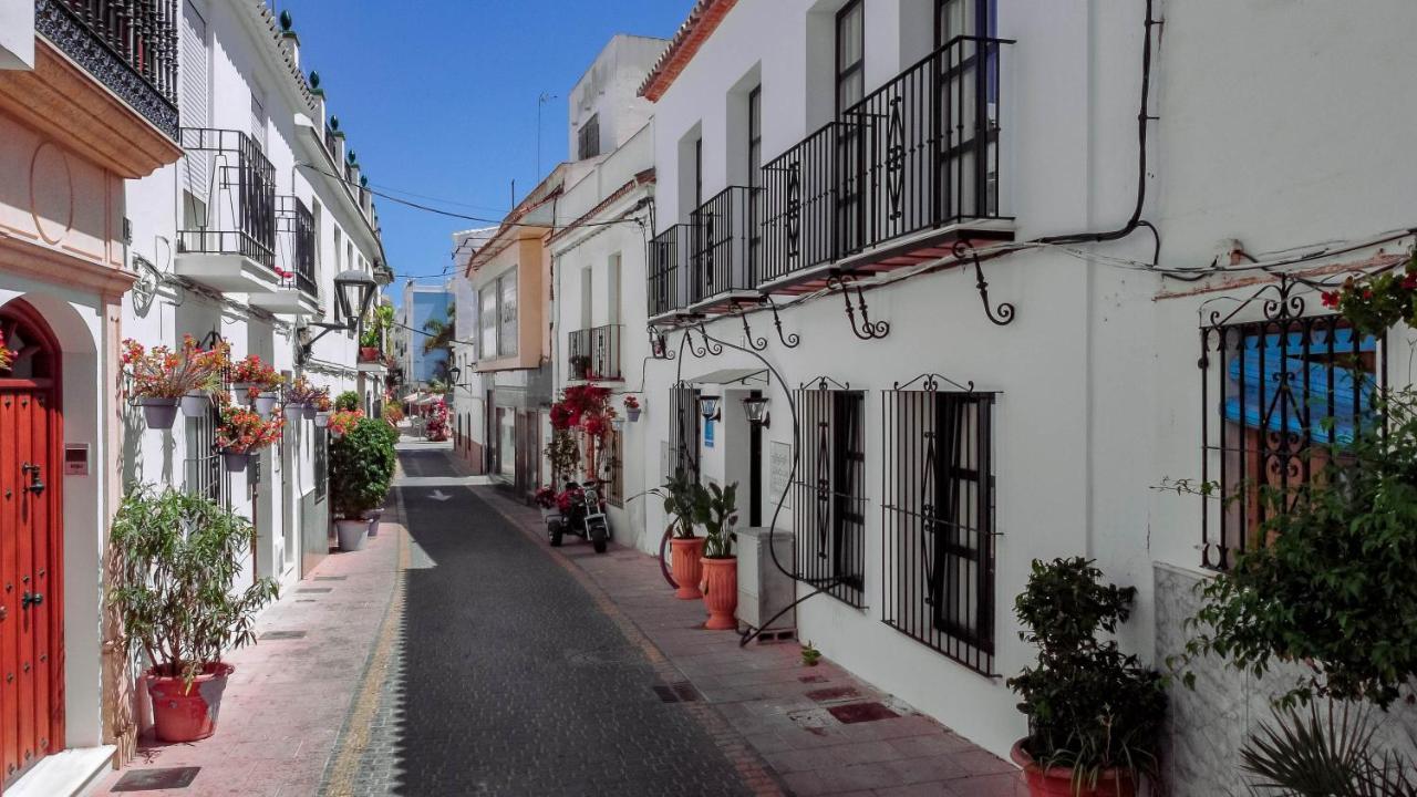 Seaclub Suites Estepona By Roomservices Exterior photo