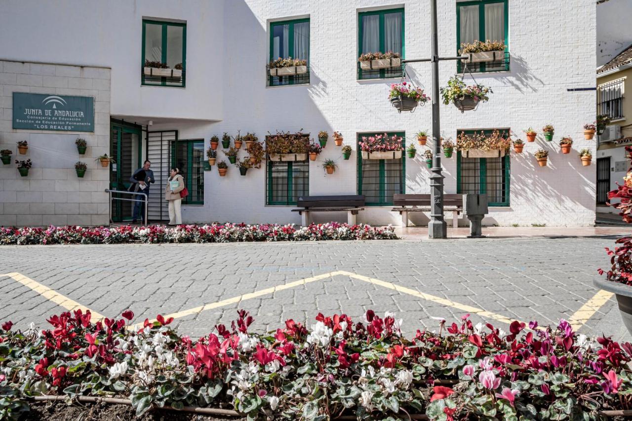Seaclub Suites Estepona By Roomservices Exterior photo